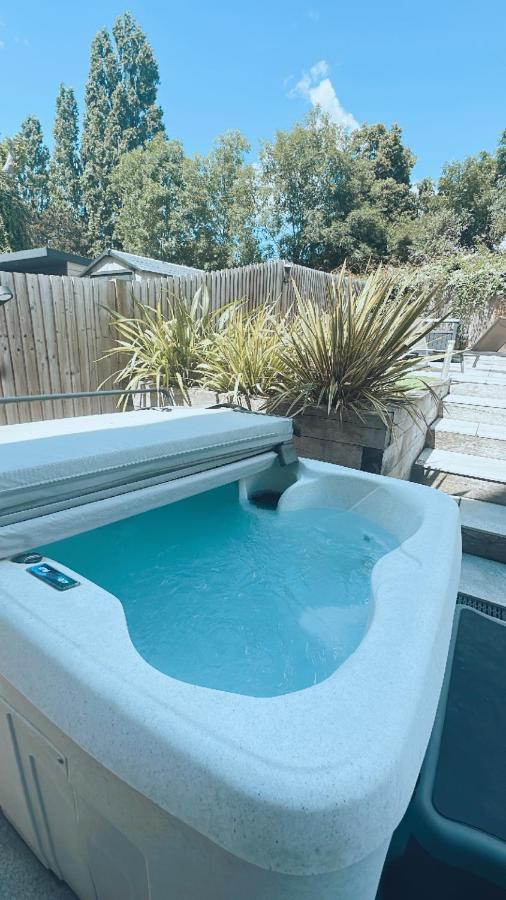 הוילה פורטסמות' Solent Heights•Sea View•Hot Tub מראה חיצוני תמונה